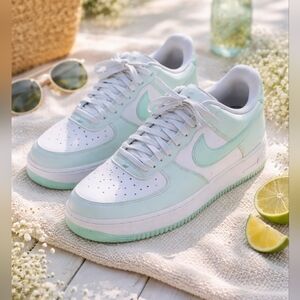 👟 Nike Air Force 1 Low – Pastel Mint / White – Size 11